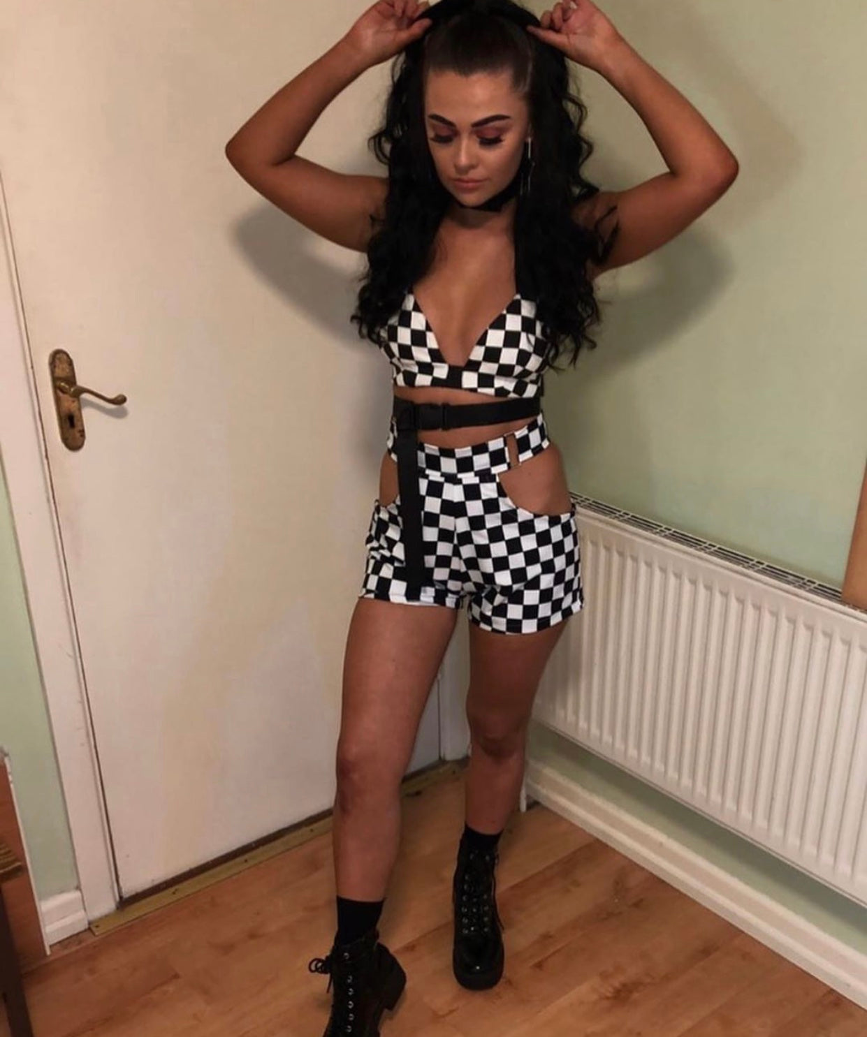 Check Cut-Out Bottoms